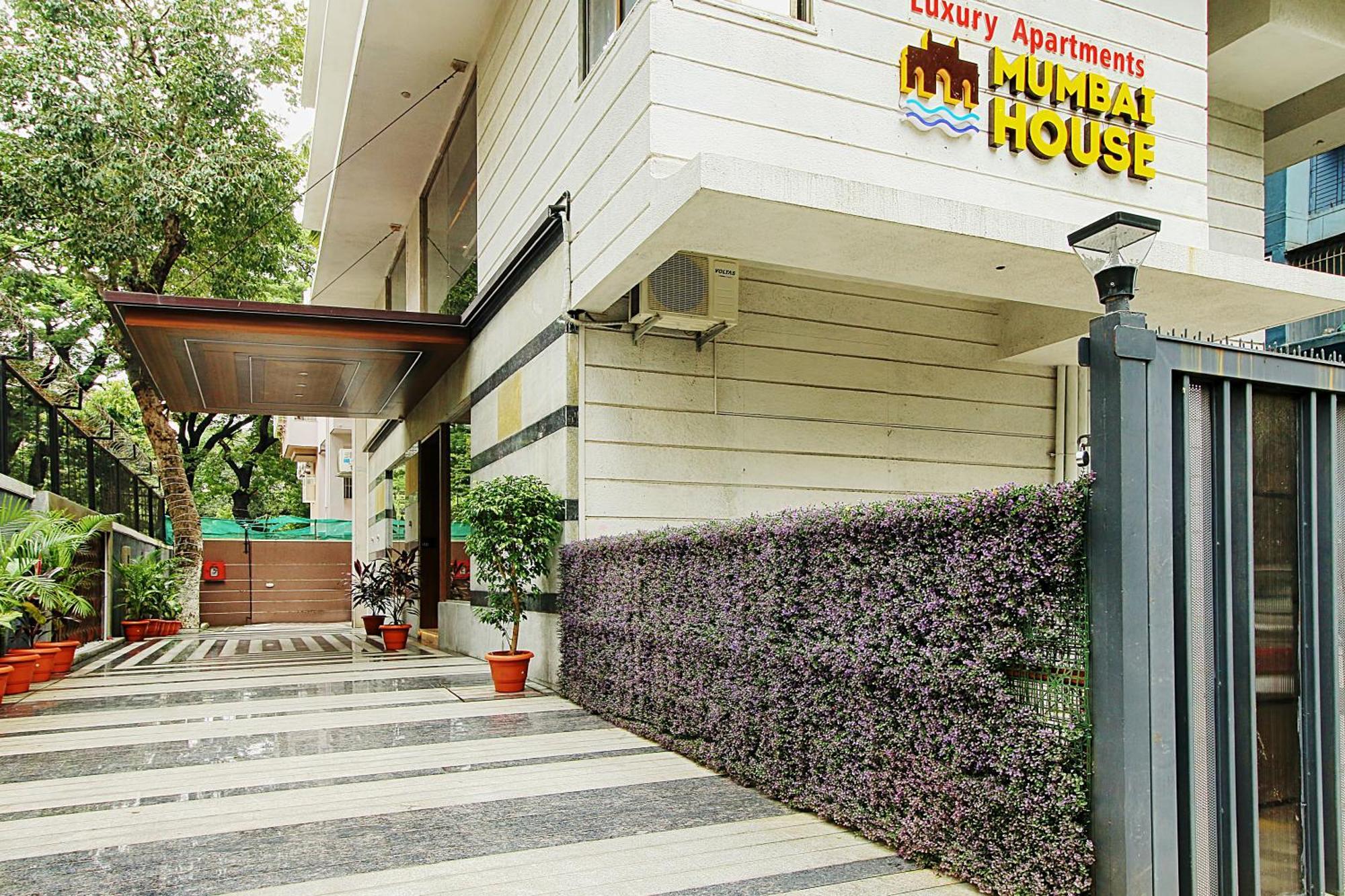 Mumbai House Luxury Apartments Santacruz East, Mumbai Exterior photo